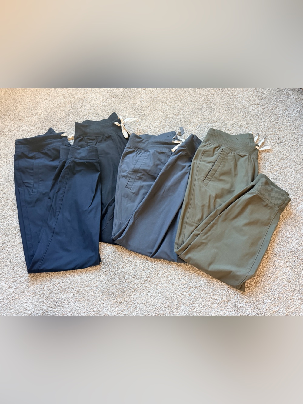Four (4) pairs of Vuori Men’s Meta Joggers